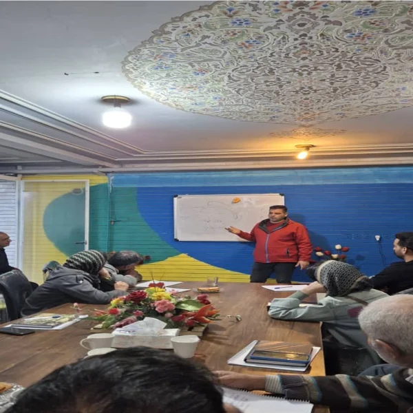 آموزش پاراگلایدر در اصفهان آموزش پرواز در اصفهان آموزش پاراموتور در اصفهان شاهین پرواز